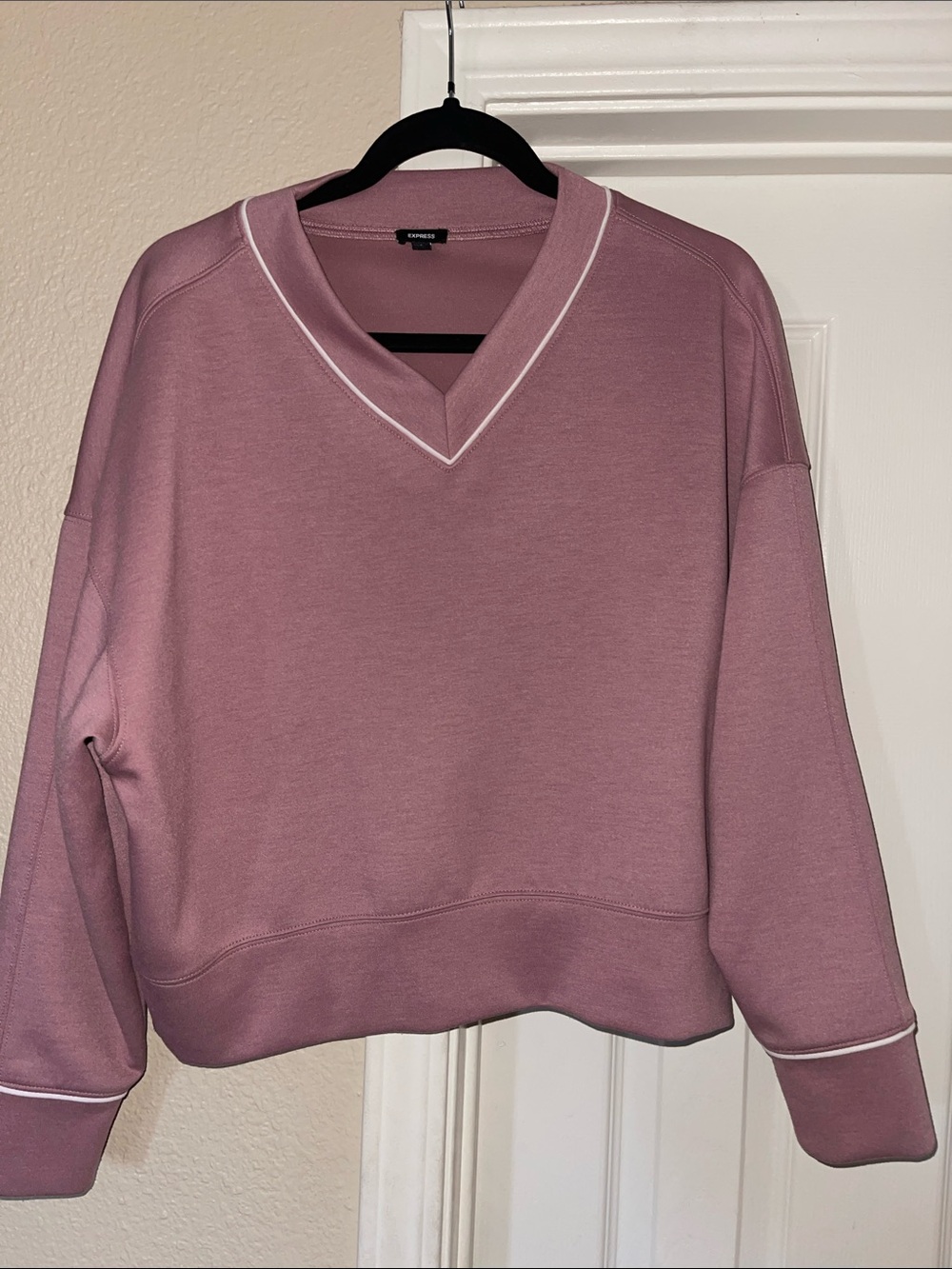 Express Women's V-Neck Pullover Sweater - Dusty Rose